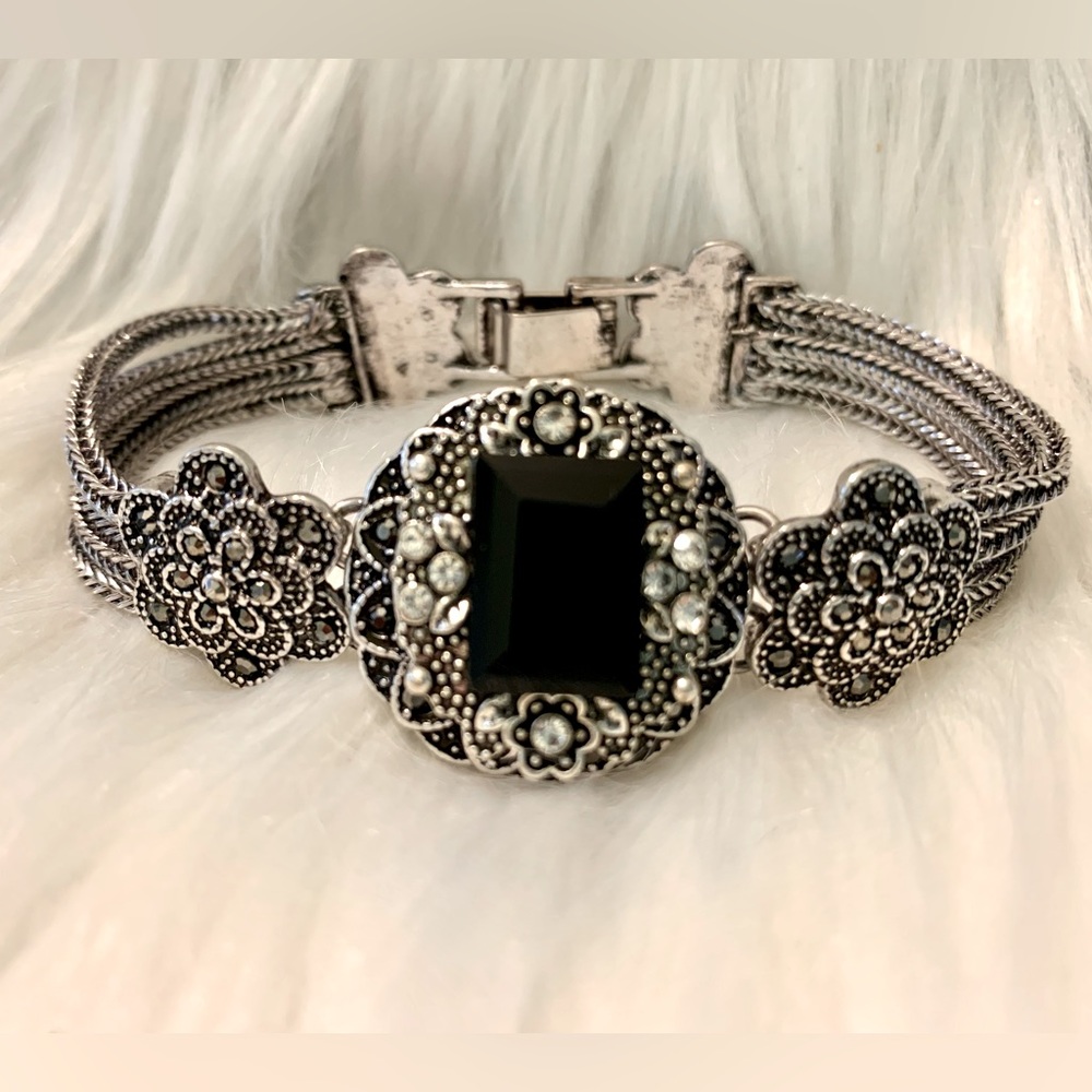 Silver Flower Snap Bracelet